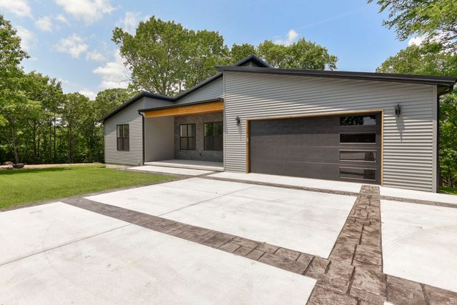 102 James River Road, Kimberling City, MO 65686