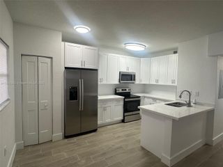 15689 SW 73rd Cir Ter 2-5, Miami, FL 33193