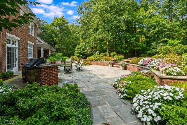 19 Heritage Ct, Bernardsville Boro, NJ 07931