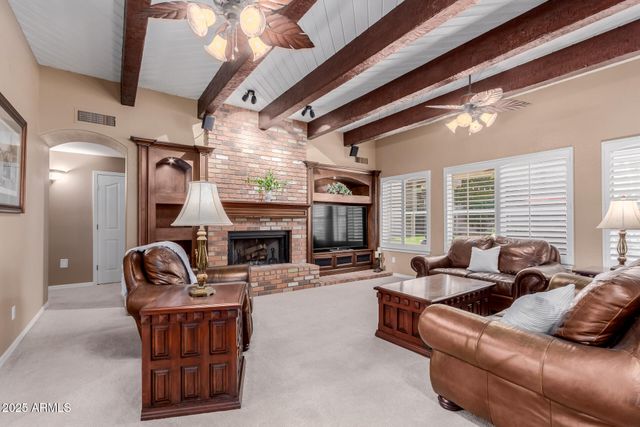 11820 S WARPAINT Drive, Phoenix, AZ 85044