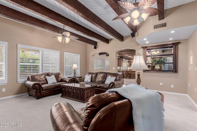 11820 S WARPAINT Drive, Phoenix, AZ 85044