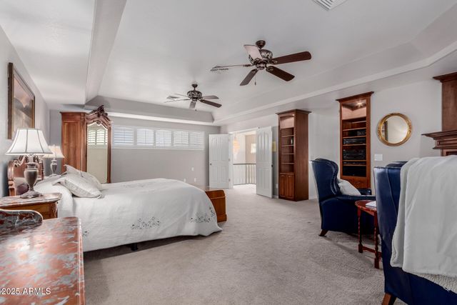 11820 S WARPAINT Drive, Phoenix, AZ 85044