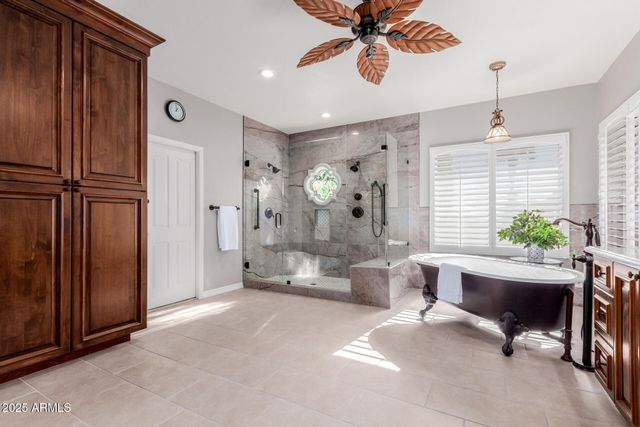 11820 S WARPAINT Drive, Phoenix, AZ 85044