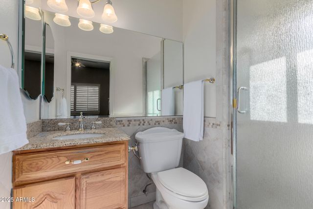 11820 S WARPAINT Drive, Phoenix, AZ 85044