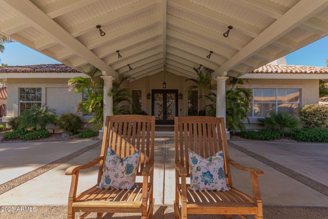 11820 S WARPAINT Drive, Phoenix, AZ 85044