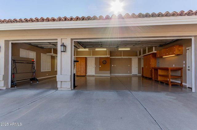 11820 S WARPAINT Drive, Phoenix, AZ 85044