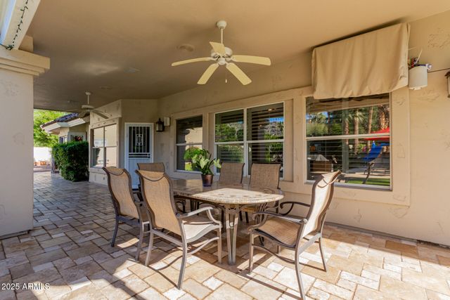 11820 S WARPAINT Drive, Phoenix, AZ 85044