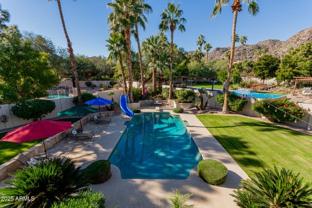 11820 S WARPAINT Drive, Phoenix, AZ 85044