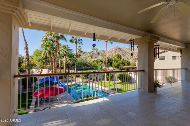 11820 S WARPAINT Drive, Phoenix, AZ 85044