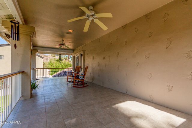 11820 S WARPAINT Drive, Phoenix, AZ 85044