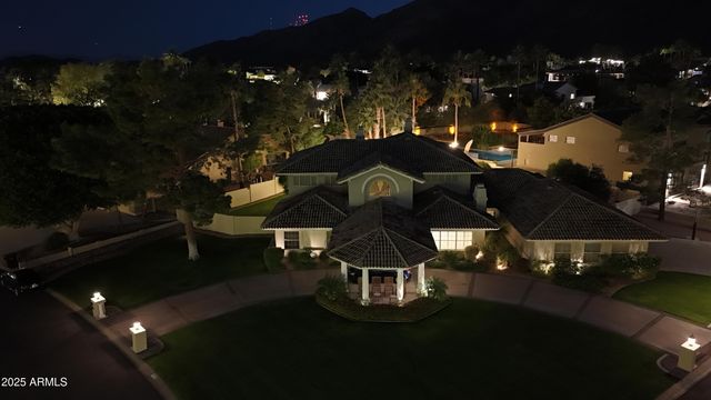 11820 S WARPAINT Drive, Phoenix, AZ 85044