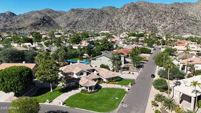 11820 S WARPAINT Drive, Phoenix, AZ 85044