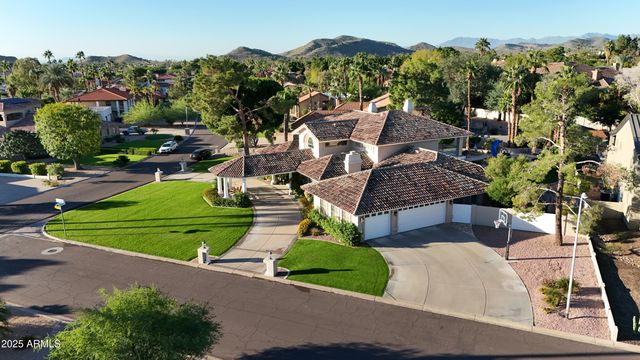 11820 S WARPAINT Drive, Phoenix, AZ 85044