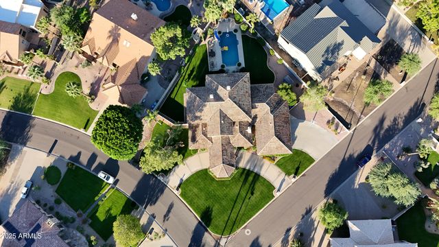 11820 S WARPAINT Drive, Phoenix, AZ 85044