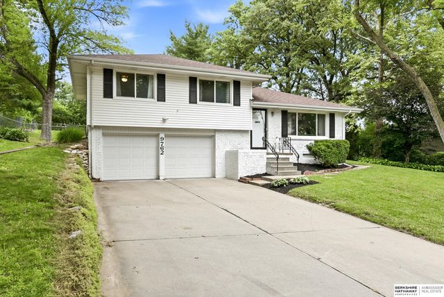 9762 Grover Street, Omaha, NE 68124