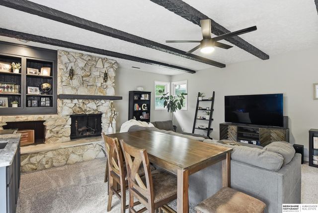 9762 Grover Street, Omaha, NE 68124