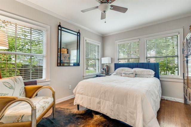 118 N Briscoe Boulevard, Dallas, TX 75211