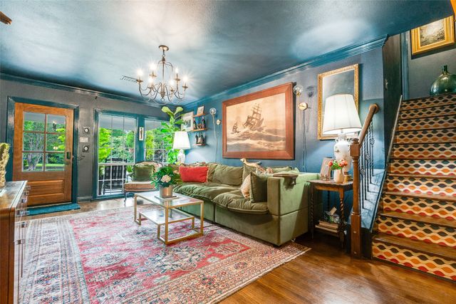 118 N Briscoe Boulevard, Dallas, TX 75211