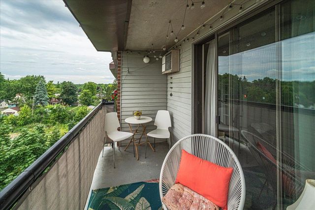 2601 Kenzie Terrace 519, Saint Anthony, MN 55418