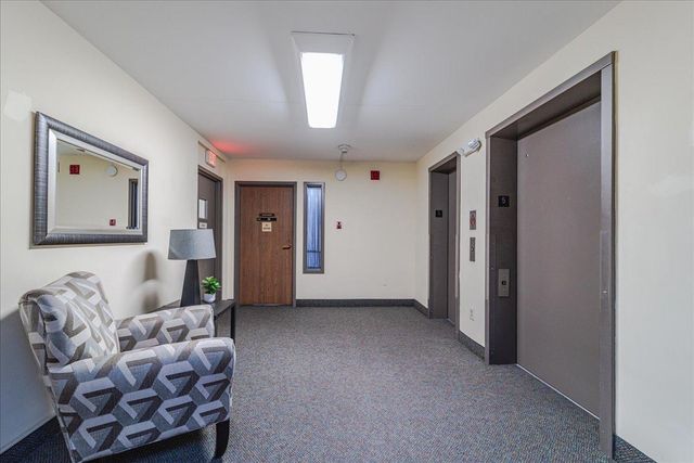 2601 Kenzie Terrace 519, Saint Anthony, MN 55418