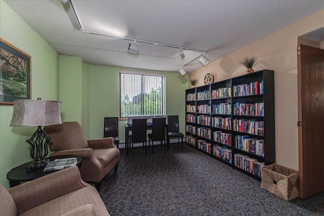 2601 Kenzie Terrace 519, Saint Anthony, MN 55418