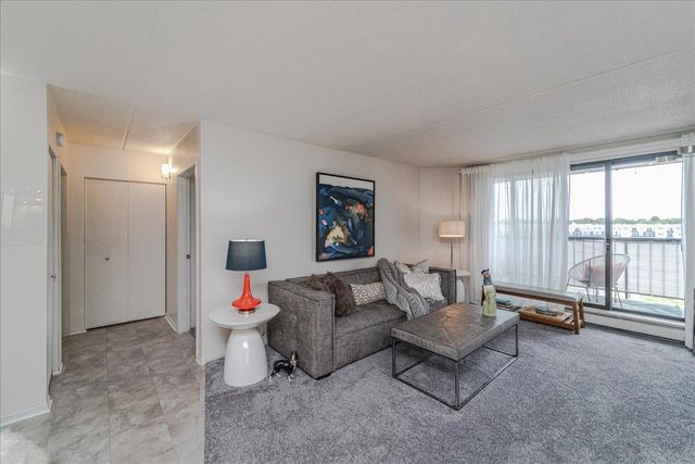 2601 Kenzie Terrace 519, Saint Anthony, MN 55418