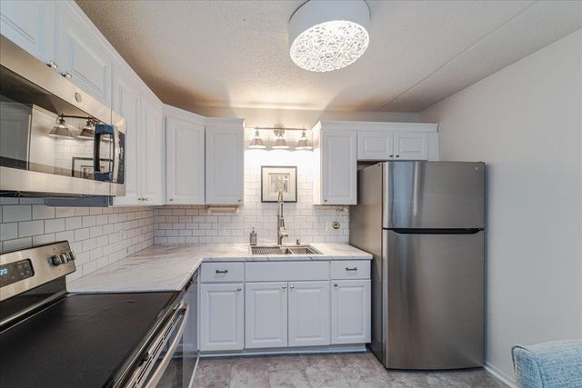2601 Kenzie Terrace 519, Saint Anthony, MN 55418
