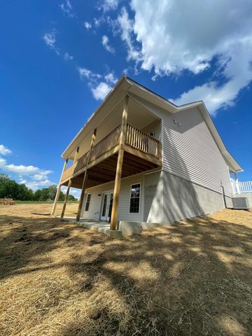 104 Cedarwood Drive, Lancaster, KY 40444