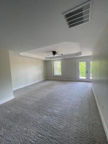 104 Cedarwood Drive, Lancaster, KY 40444