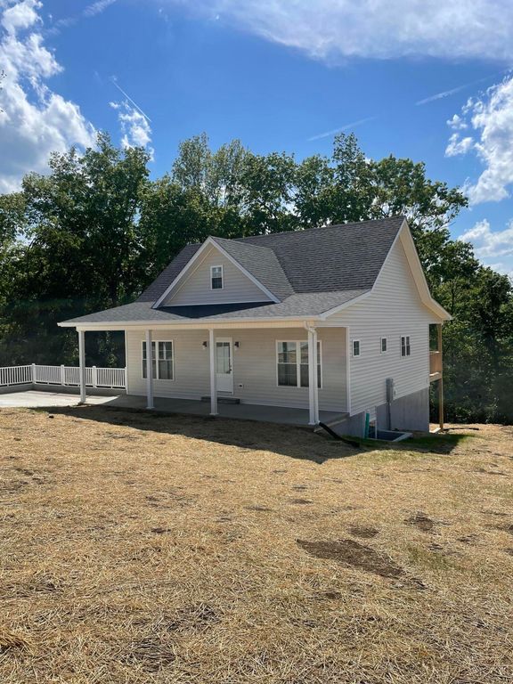 104 Cedarwood Drive, Lancaster, KY 40444