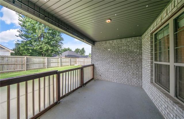 730 Winston Place, Centerton, AR 72719