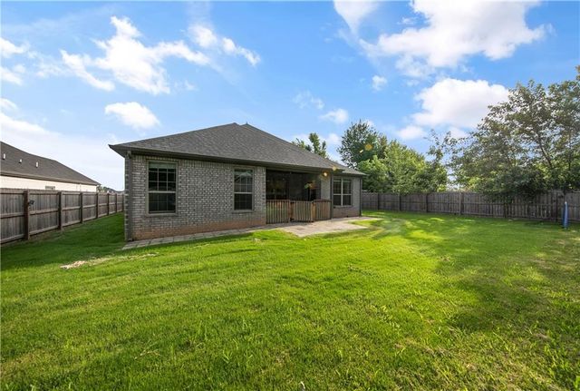 730 Winston Place, Centerton, AR 72719