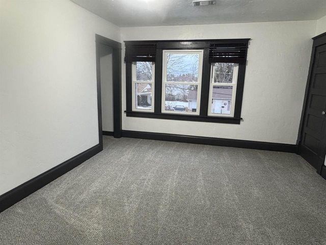 618 E DIVISION STREET, Shawano, WI 54166