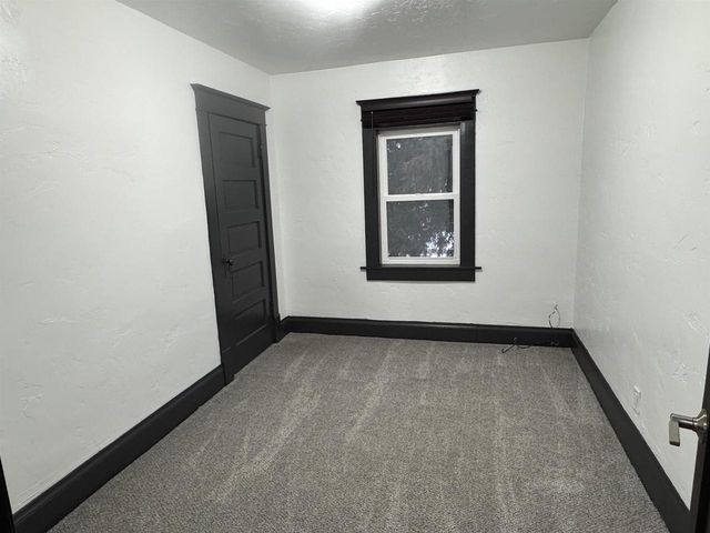 618 E DIVISION STREET, Shawano, WI 54166