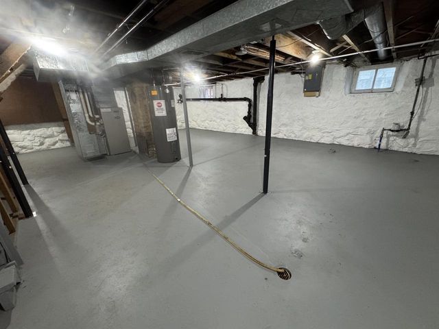 618 E DIVISION STREET, Shawano, WI 54166