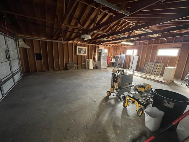 618 E DIVISION STREET, Shawano, WI 54166