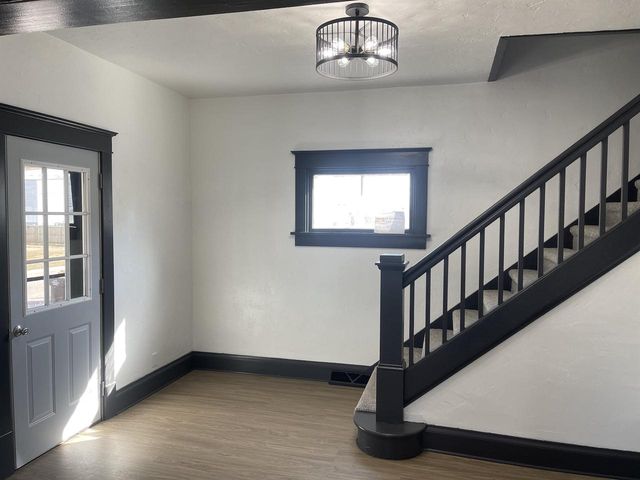 618 E DIVISION STREET, Shawano, WI 54166