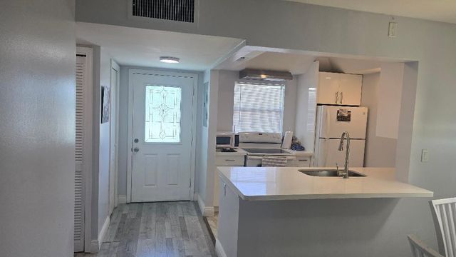 606 SW NATURA Boulevard 208, Deerfield Beach, FL 33441