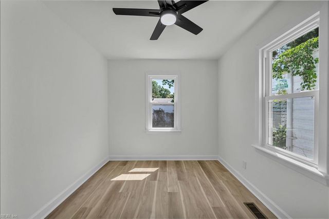 2801 Evergreen PL, Portsmouth, VA 23704