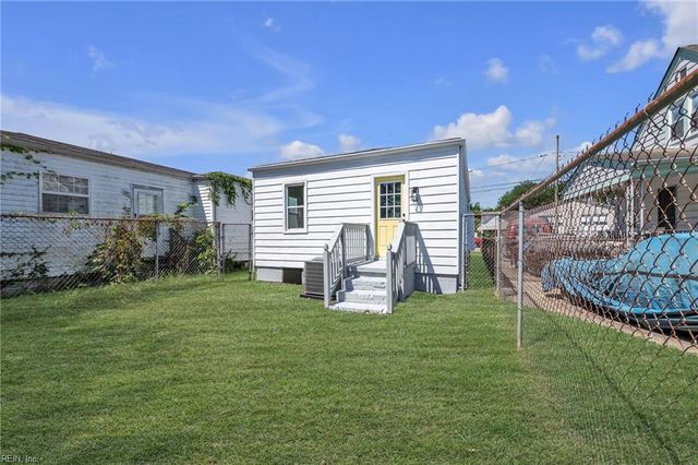 2801 Evergreen PL, Portsmouth, VA 23704