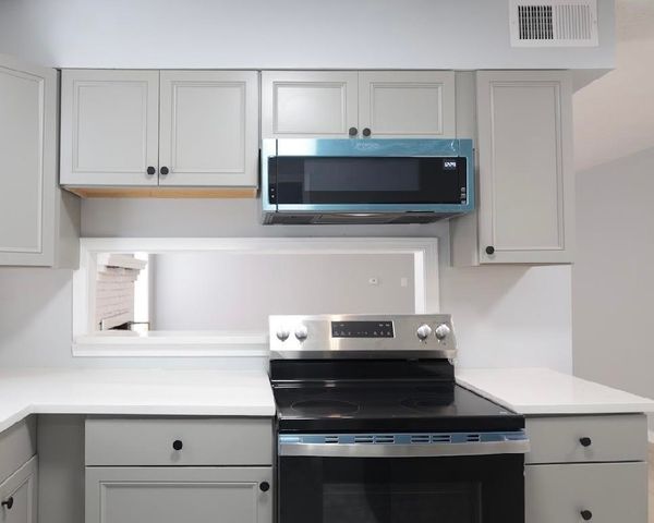 5244 MARYNELLE CV, Memphis, TN 38116