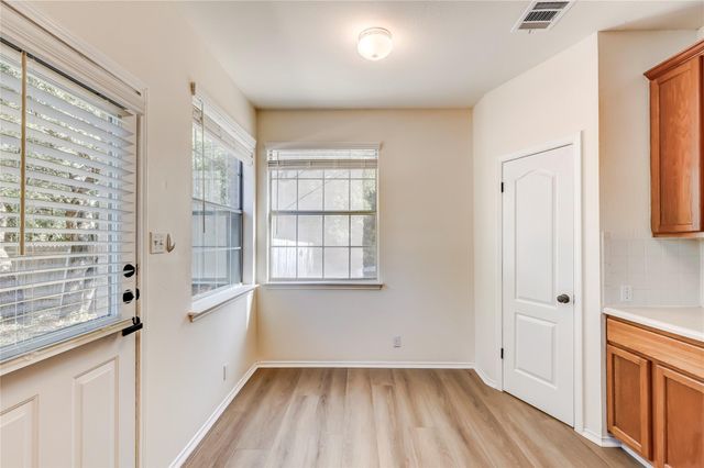 8116 Forest Heights LN, Austin, TX 78749