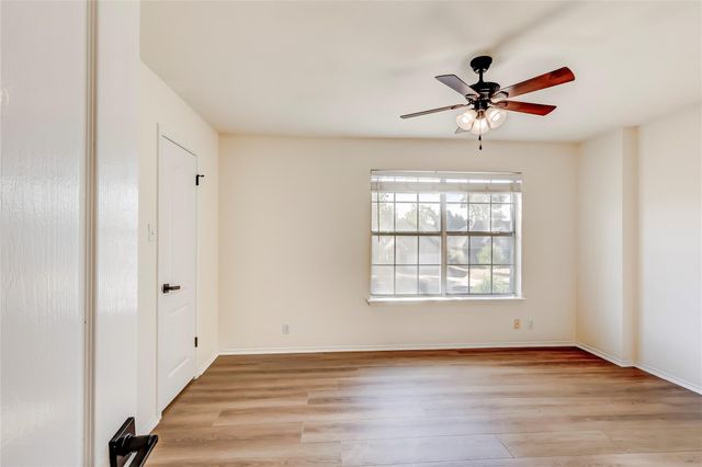 8116 Forest Heights LN, Austin, TX 78749