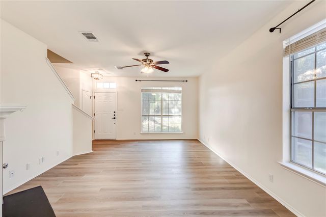 8116 Forest Heights LN, Austin, TX 78749