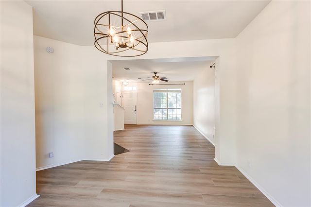 8116 Forest Heights LN, Austin, TX 78749