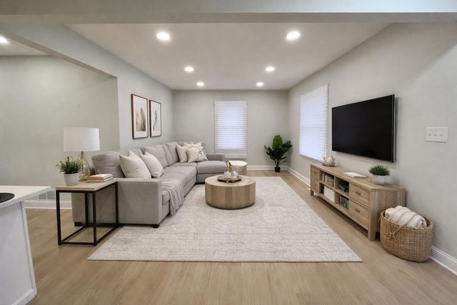 480 W 23rd Avenue, Gary, IN 46407