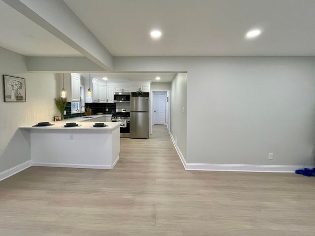 480 W 23rd Avenue, Gary, IN 46407