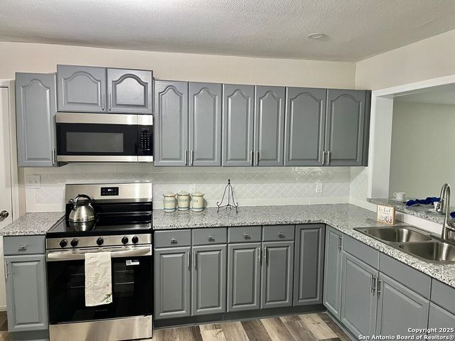 1210 N Polk, Beeville, TX 78102