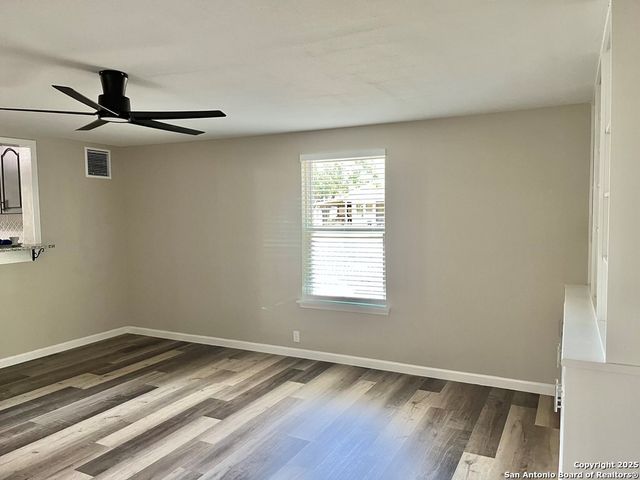 1210 N Polk, Beeville, TX 78102