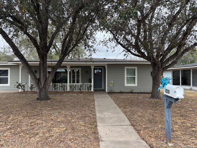 1210 N Polk, Beeville, TX 78102